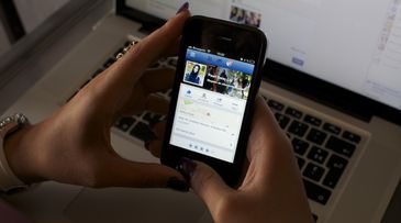 Mobile addiction on the rise among women